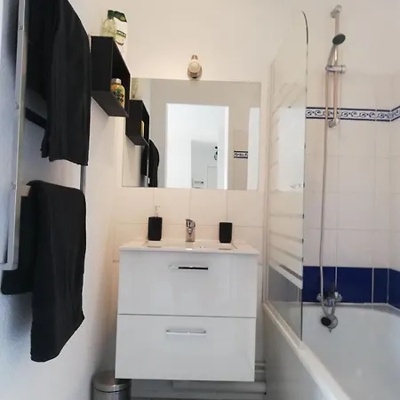 Avec Jardin à 50 M De La Et 2 Vélos Inclus Apartamento *